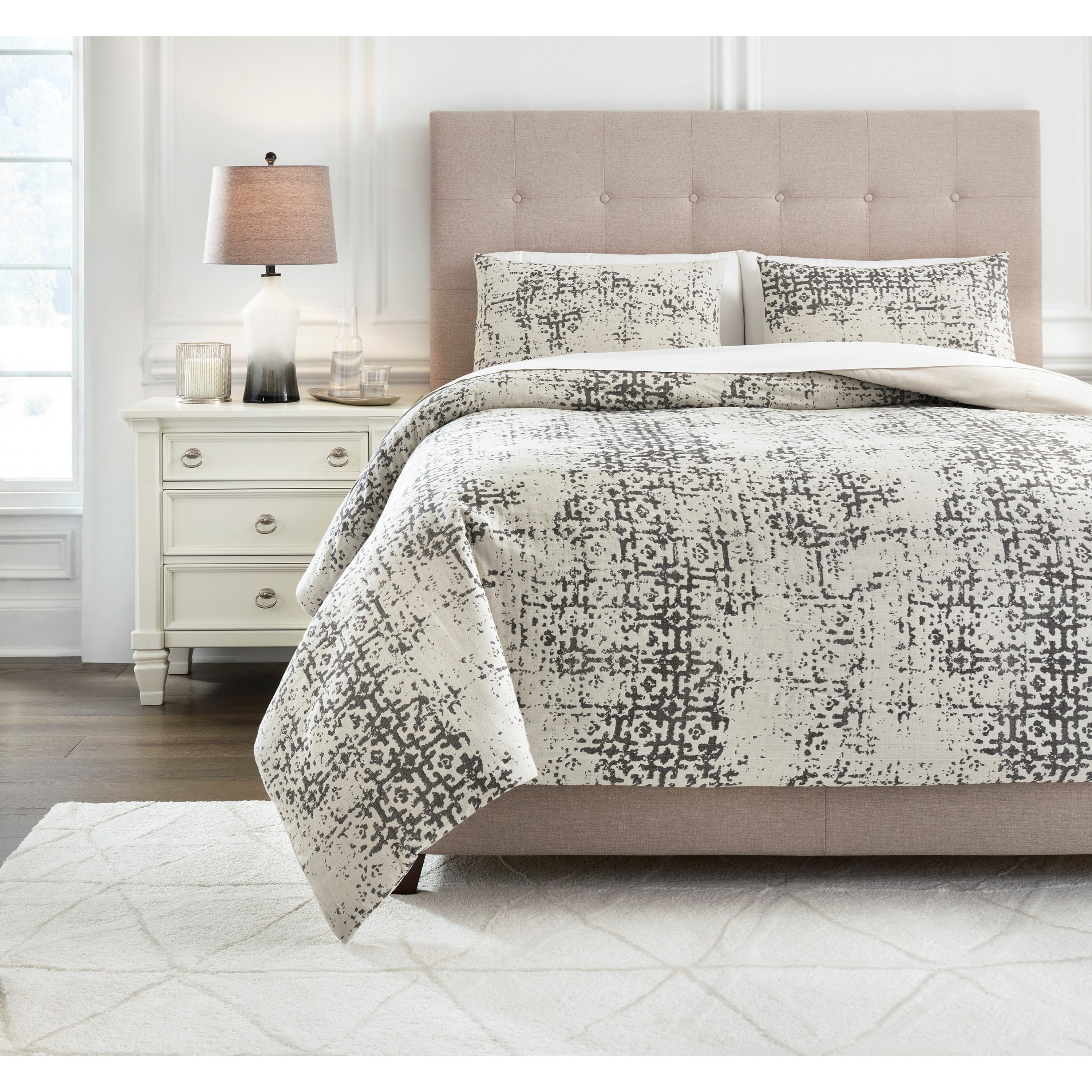 Signature Design by Ashley Bedding Sets Q716003Q Queen Addey Bone